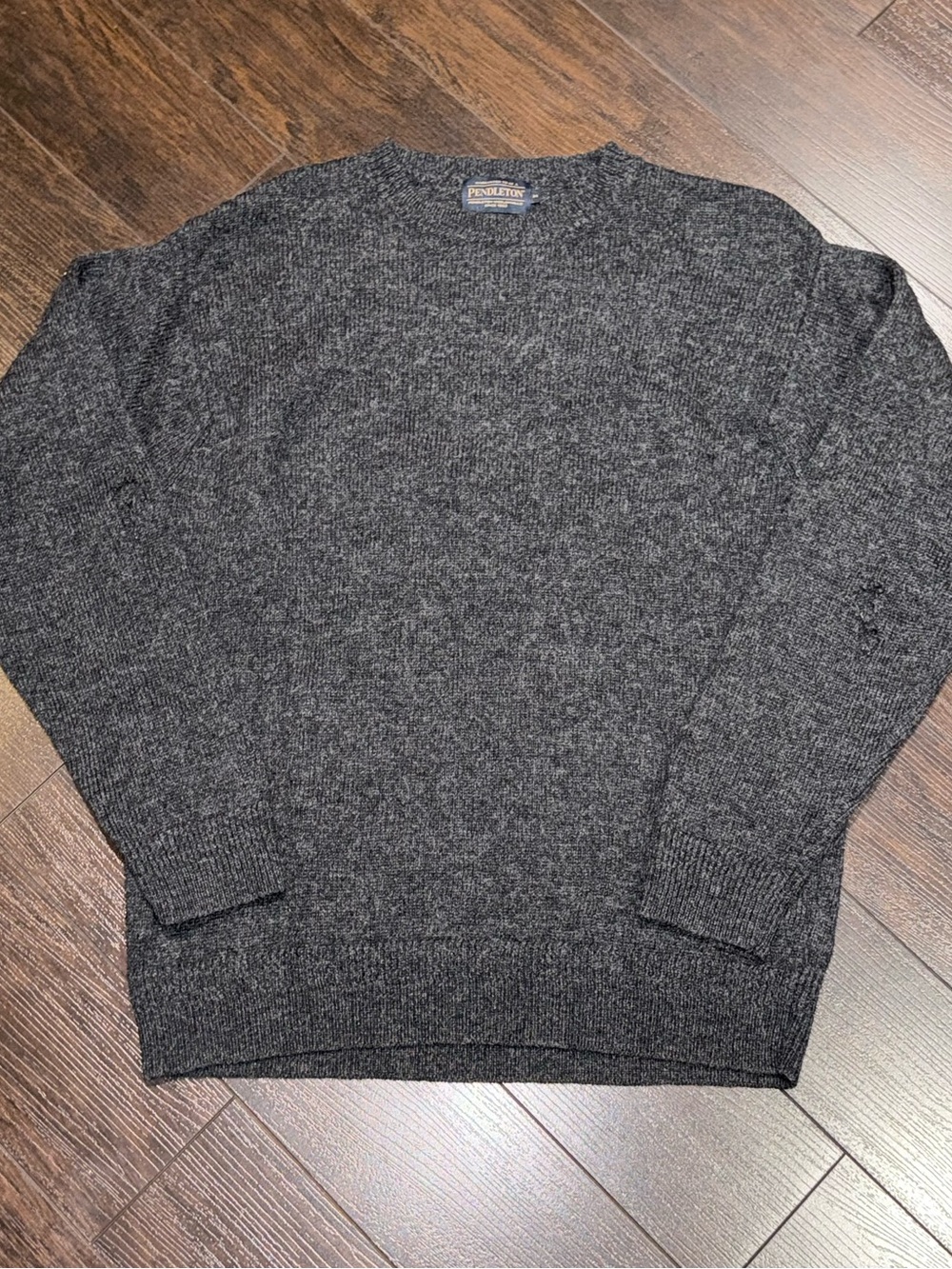 Pendleton Men's Charcoal Crewneck Washable Wool Sweater Size Medium Flaws!